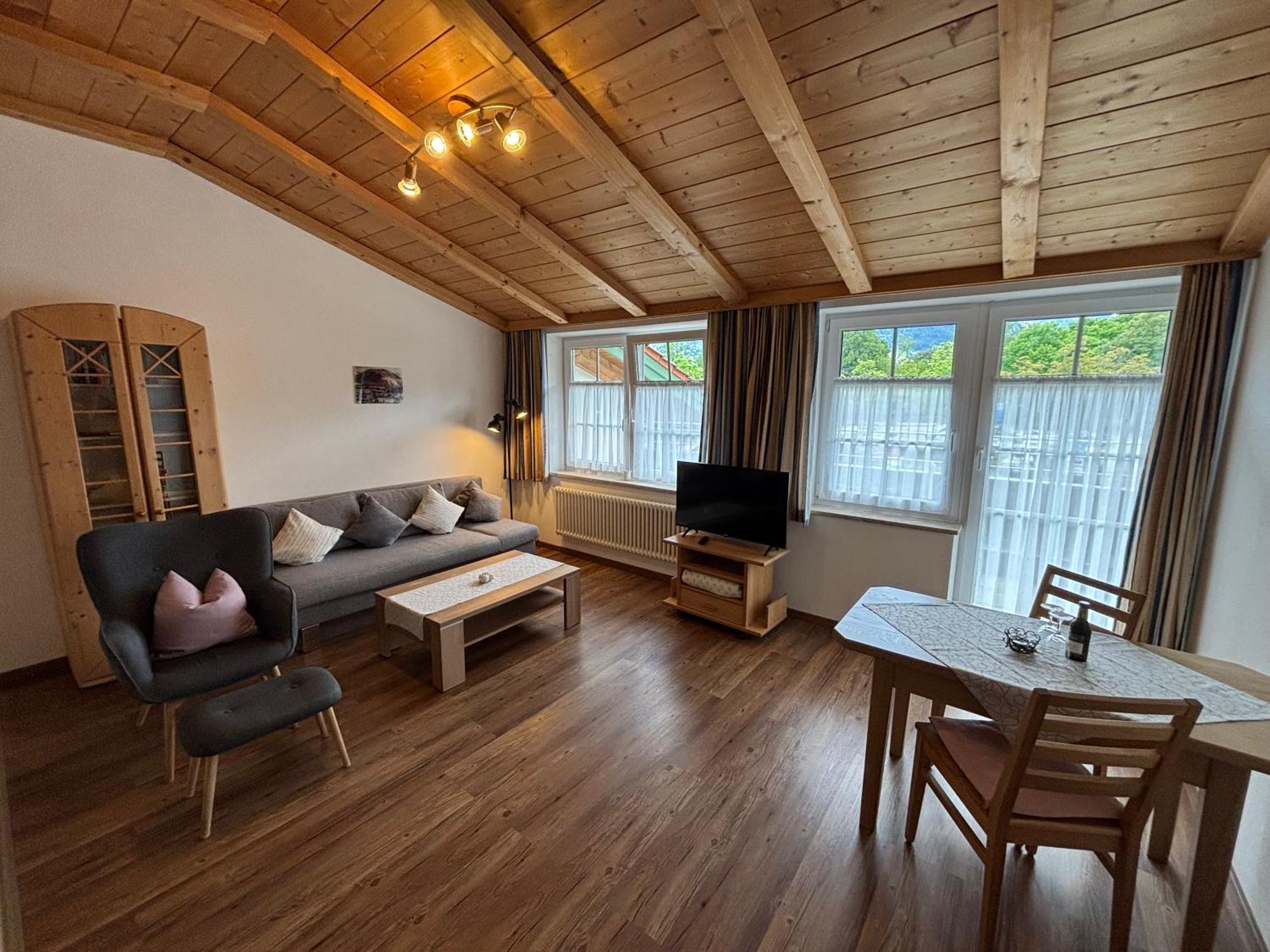 Cafe Chiemgau Und Gaestehaus Ruhpolding Exteriér fotografie
